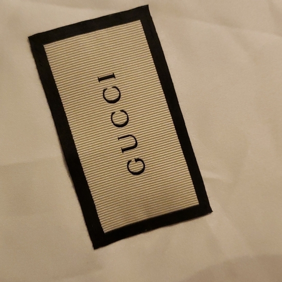 GUCCI  dust bags 2 are in this purchase - Picture 4 of 4